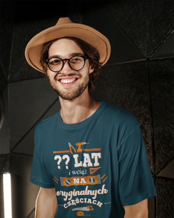 Koszulka na urodziny z dowolnym wiekiem XX lat i wciąż na oryginalnych częściach DTF  (7).jpg