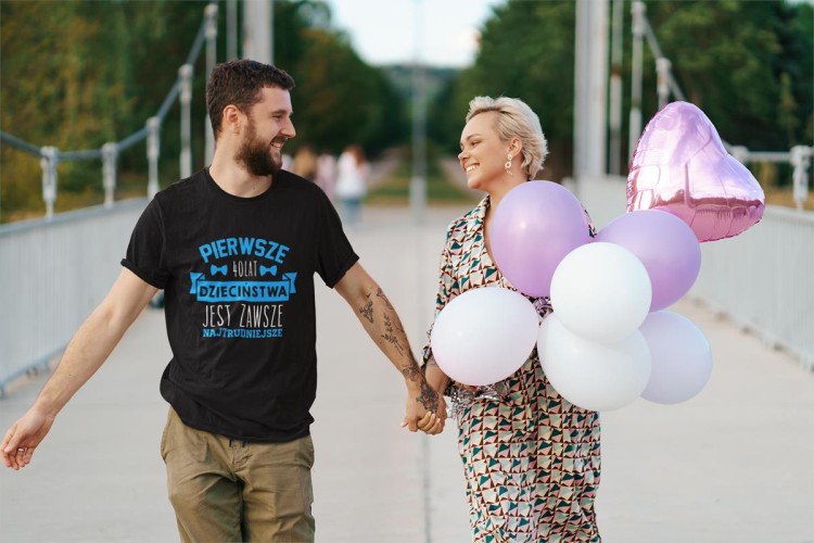 Koszulka na urodziny prezent 40 lat na czterdziestkę Pierwsze 40 lat dzieciństwa jest zawsze najtrudniejsze (6).jpg