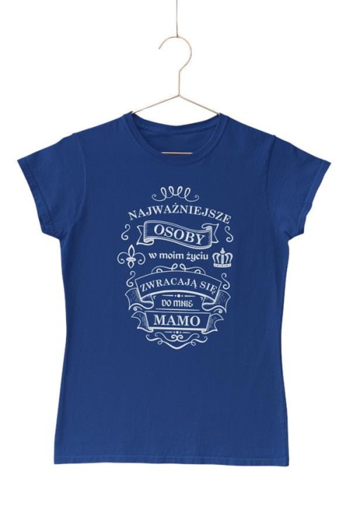 Koszulka dla Mamy na Dzień Mamy zestaw z kubkiem i nadrukiem Najważniejsze osoby w moim życiu zwracają się do mnie MAMO kolor granatowy (2).jpg