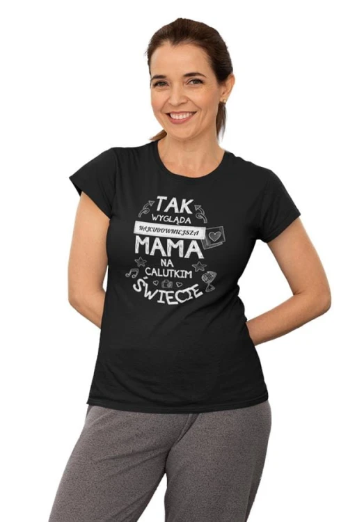 Koszulka dla Mamy na Dzień Mamy zestaw z kubkiem z nadrukiem Tak wygląda najcudowniejsza mama na calutkim świecie kolor czarny (6).jpg