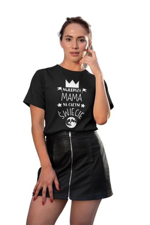 Koszulka dla Mamy na Dzień Mamy zestaw z kubkiem z nadrukiem najlepsza mama na całym świecie kolor czarny (2).jpg