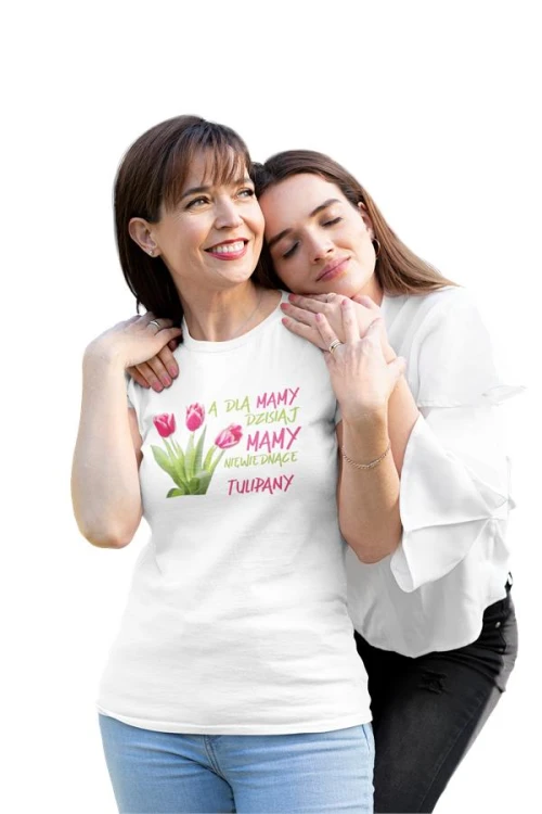 Koszulka dla Mamy na Dzień Mamy zestaw z kubkiem z nadrukiem A dla mamy dzisiaj mamy niewiędnące tulipany kolor biały (7).jpg