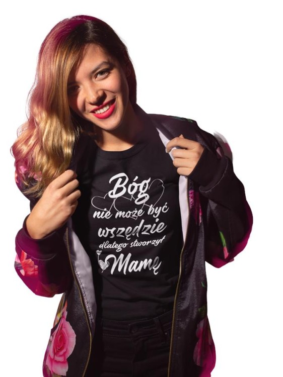 Koszulka dla Mamy na Dzień Mamy zestaw z kubkiem Bóg nie może być wszędzie dlatego stworzył Mamę koszulka czarna 3.jpg
