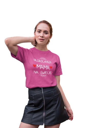 Koszulka dla Mamy na Dzień Mamy zestaw z kubkiem i nadrukiem Najukochańsza mama na świecie kolor różowy (1).jpg