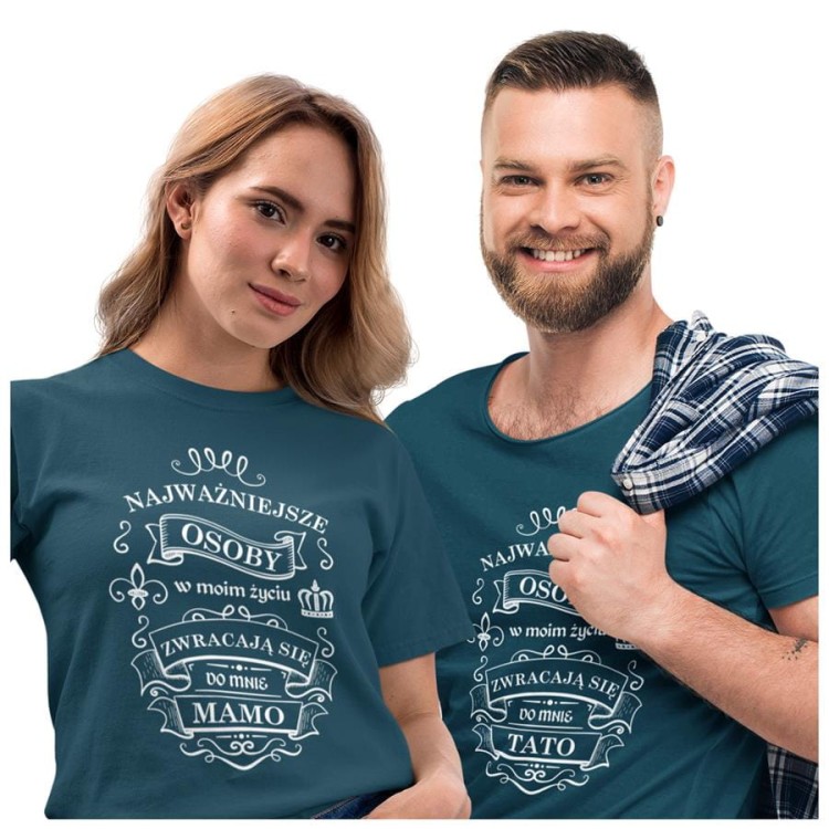 Koszulka dla Mamy i Taty na Dzień Matki i Ojca z napisem Najważniejsze osoby w moim życiu zwracają się do mnie MAMO i Najważniejsze osoby w moim życiu zwracają się do mnie TATO w.jpg