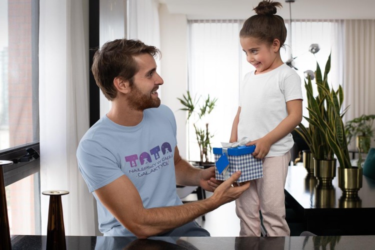 Koszulka dla Mamy i Taty na Dzień Matki i Ojca z napisem Mama najlepsza w całej galaktyce i Tata najlepszy w całej galaktyce w kolorze petrol blue (5).jpg