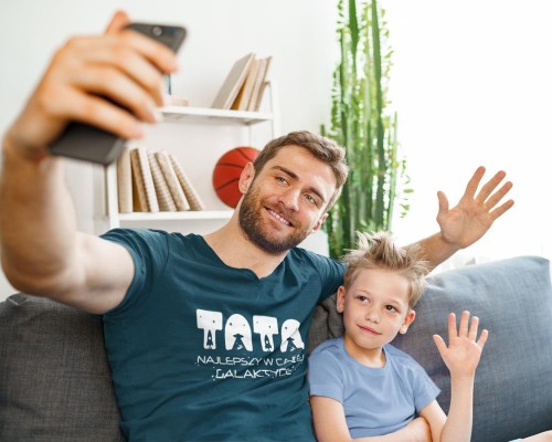 Koszulka dla Mamy i Taty na Dzień Matki i Ojca z napisem Mama najlepsza w całej galaktyce i Tata najlepszy w całej galaktyce w kolorze petrol blue (1).jpg