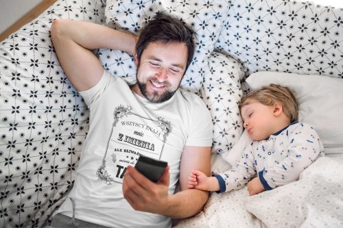 Koszulka dla TATY modny prezent na Dzień Ojca Stylowa koszulka z napisem Wszyscy znają mnie z imienia ale najważniejsi mówią do mnie TATA koszulka biała 5.jpg