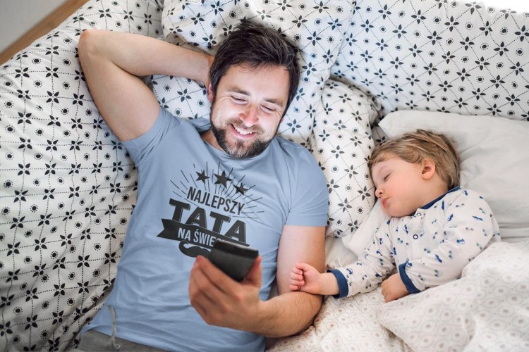 Koszulka dla TATY modny prezent na Dzień Ojca Stylowa koszulka  Najlepszy TATA na świecie kolor błękitny (4).jpg