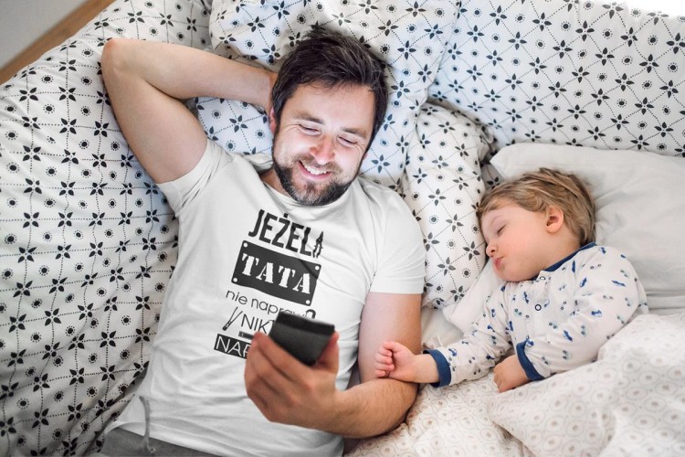 Koszulka dla TATY modny prezent na Dzień Ojca Stylowa koszulka Jeżeli tata nie naprawi to nikt nie naprawi kolor biały (6).jpg
