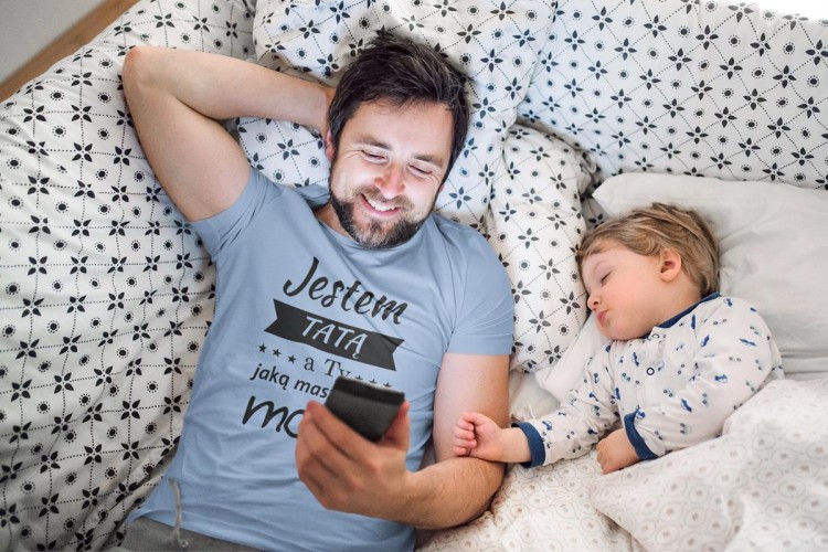 Koszulka dla TATY modny prezent na Dzień Ojca Stylowa koszulka Jestem TATĄ a Ty jaką masz super moc kolor błękitny (5).jpg