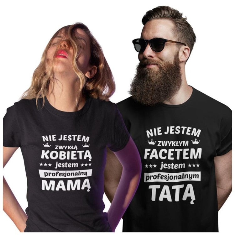 Zestaw koszulek dla rodziców na prezent koszulka dla mamy i taty Nie jestem zwykłym kobietą facetem jestem profesjonalną MAMĄ TATĄ czarny.jpg