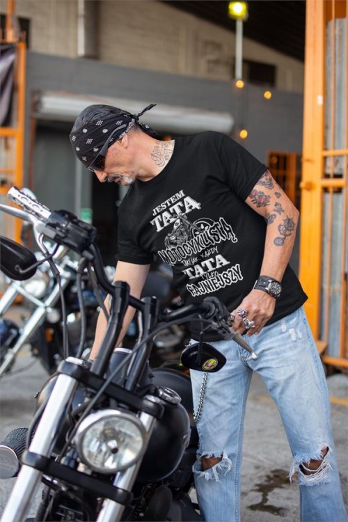 Koszulka dla TATY MOTOCYKLISTĄ BIKERME JESTEM TATĄ MOTOCYKLISTĄ TAKI JAK KAŻDY TATA TYLKO FAJNIEJSZY 6.jpg