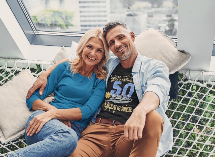 Koszulka na 50 urodziny na PIĘĆDZIESTKĘ Świeżo upieczony 50 latek Najlepszy na świecie kolor czarny (5).jpg