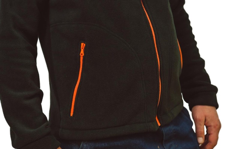 Gruby polar z haftem z wzmocnieniami oraz trzema kieszeniami koloru BlackOrange (5).jpg