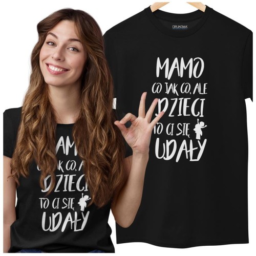 Koszulka dla Mamy na Dzień Mamy z kubkiem prezent z napisem MAMO co jak co, ale dzieci to Ci się udały kolor czarny.jpg