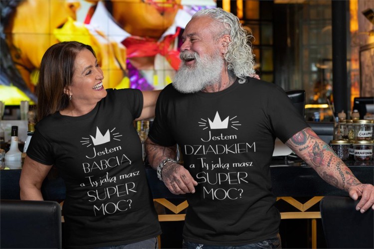 Koszulka dla Babci i Dziadka z napisem Jestem babcią, a ty jaką masz super moc i Jestem super dziadkiem, a ty jaką masz super moc koszulki na Dzień Babci i Dziadka w ko (1).jpg
