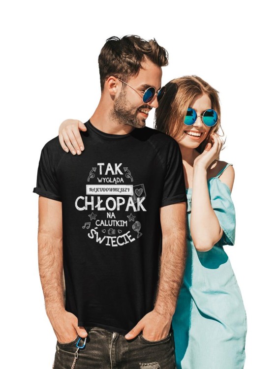 Koszulka dla Chłopaka modny prezent na Walentynki lub Urodziny stylowa koszulka z napisem Tak wygląda najcudowniejszy Chłopak na calutkim  (4).jpg