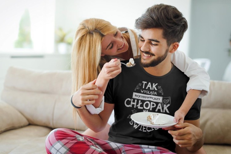 Koszulka dla Chłopaka modny prezent na Walentynki lub Urodziny stylowa koszulka z napisem Tak wygląda najcudowniejszy Chłopak na calutkim  (6).jpg