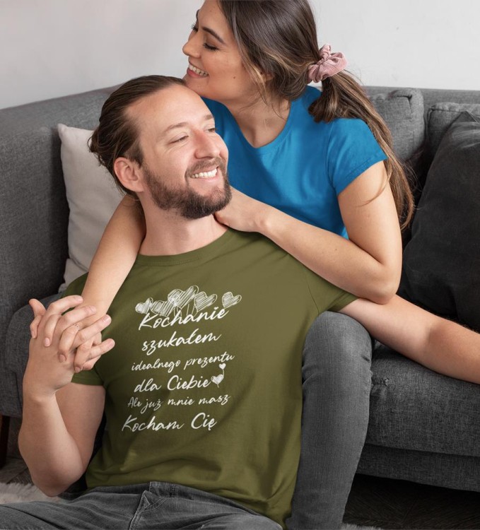 KOSZULKA NA WALENTYNKI PREZENT DLA CHŁOPAKA KOCHANIE SZUKAŁEM IDEALNEGO PREZENTU DLA CIEBIE, ALE JUŻ MASZ MNIE KOLOR KHAKI (5).jpg