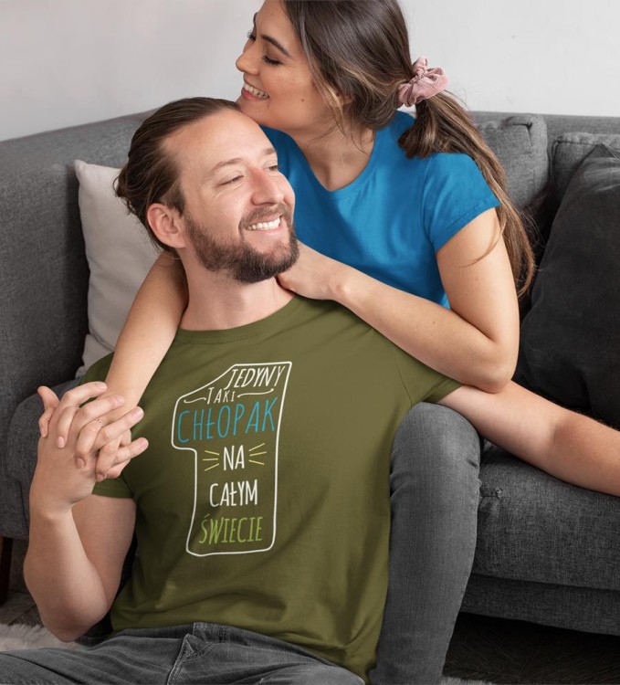 KOSZULKA NA WALENTYNKI PREZENT DLA CHŁOPAKA JEDYNY TAKI CHŁOPAK NA CAŁYM ŚWIECIE KOLOR KHAKI (5).jpg