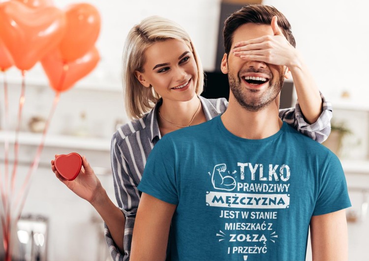 KOSZULKA NA WALENTYNKI PREZENT DLA CHŁOPAKA PRAWDZIWY MĘŻCZYZNA  KOLOR PETROL BLUE (5).jpg