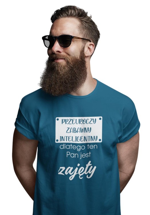 KOSZULKA NA WALENTYNKI PREZENT DLA CHŁOPAKA PRZEUROCZY ZABAWNY INTELIGENTNY, DLATEGO TEN PAN JEST JUŻ ZAJĘTY KOLOR PETROL BLUE (4).jpg