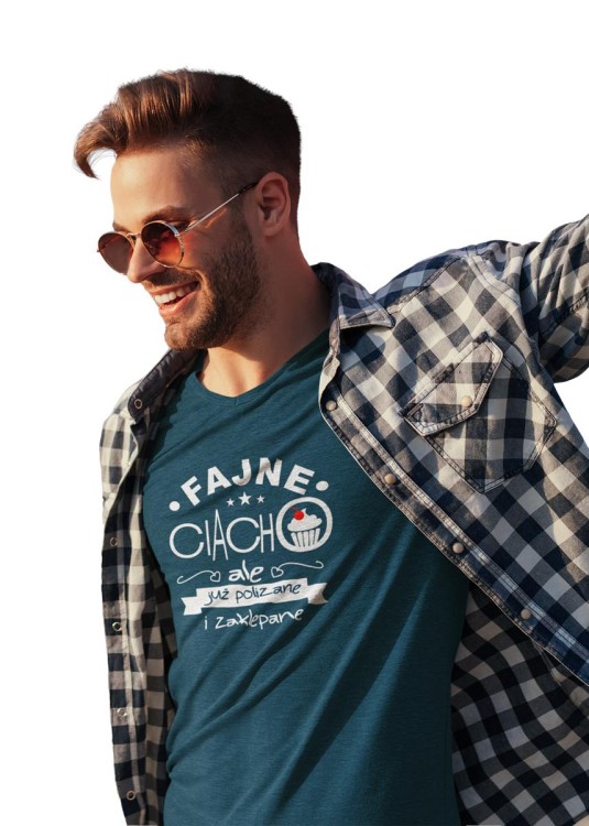 Koszulka dla Chłopaka w zestawie z kubkiem z nadrukiem FAJNE CIACHO, ALE JUŻ POLIZANE I ZAKLEPANE KOLOR PETROL BLUE (3).jpg