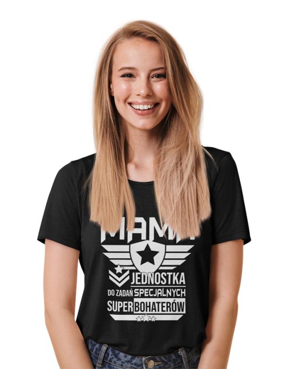 Zestaw koszulek dla rodziców na prezent koszulka dla mamy i taty MAMA JEDNOSTKA DO ZADAŃ SECJALNYCH SUPERBOHATERÓW TATA JEDNOSTKA DO ZADAŃ SECJALNYCH SUPERBOHATERÓW kolor cz (1).jpg