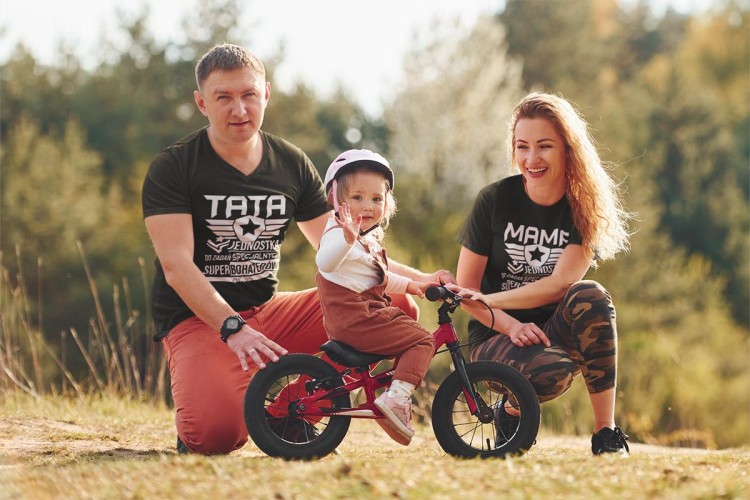 Zestaw koszulek dla rodziców na prezent koszulka dla mamy i taty MAMA JEDNOSTKA DO ZADAŃ SECJALNYCH SUPERBOHATERÓW TATA JEDNOSTKA DO ZADAŃ SECJALNYCH SUPERBOHATERÓW kolor  (2).jpg