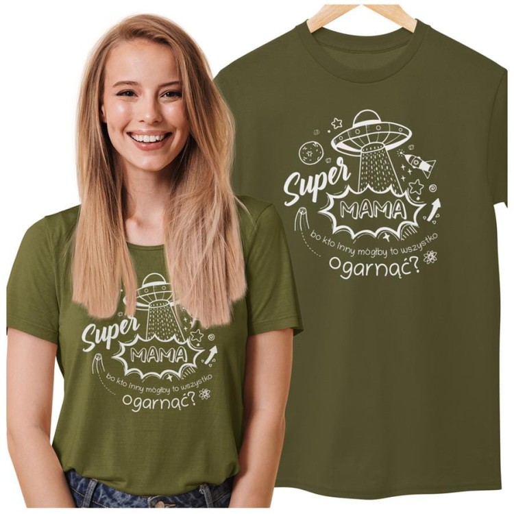 Koszulka dla Mamy na Dzień Mamy zestaw z kubkiem i nadrukiem Super Mama, bo kto inny mógłby to ogarnąć kolor khaki (1).jpg