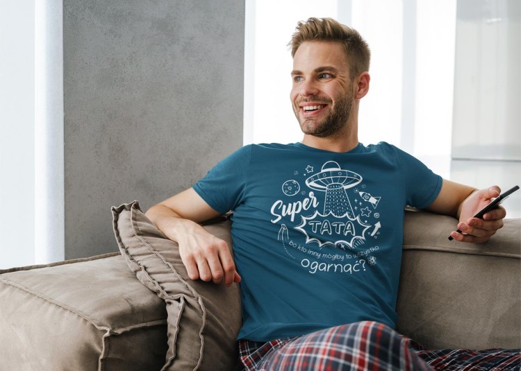 KOSZULKA DLA TATY NA PREZENT NA URODZINY NA DZIEŃ OJCA Kubek dla Taty prezent na Dzień Ojca kubek z napisem Super TATA bo kto inny mógłby to (10).jpg