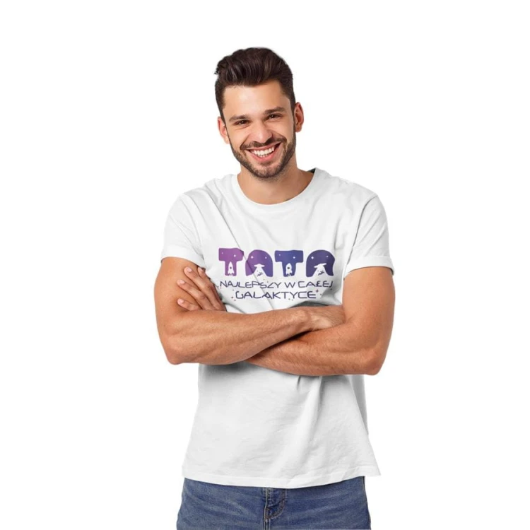 Koszulka dla taty wraz z kubkiem z napisem TATA najlepszy w całej galaktyce t-shirt w kolorze białym (6).jpg