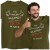 Koszulka dla taty wraz z kubkiem z nadrukiem Tak wygląda najlepszy TATA na świecie t-shirt w kolorze khaki (2).jpg