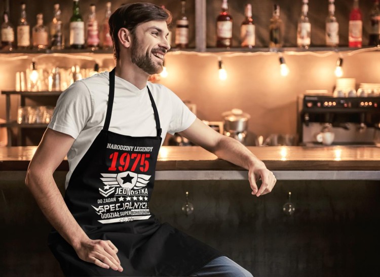 Fartuch na 50 urodziny prezent urodzinowy z napisem Narodziny Legendy 1975 jednostka do zadań specjalnych (1).jpg