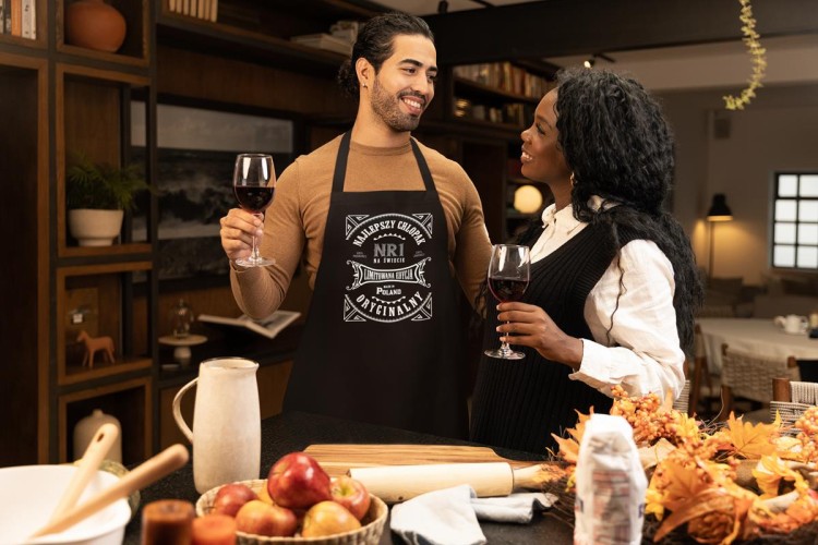 FARTUCH DLA CHŁOPAKA MĘŻA PREZENT NA WALENTYNKI z napisem Najlepszy chłopak nr1 na świecie limitowana edycja made in Poland oryginalny 100% męskości 100% jakości (1).jpg