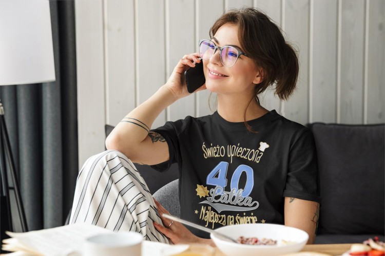 Koszulka damska dla kobiety na 40 CZTERDZIESTKĘ urodziny Świeżo upieczona 40 latka ⭐Najlepsza na świecie⭐ (3).jpg