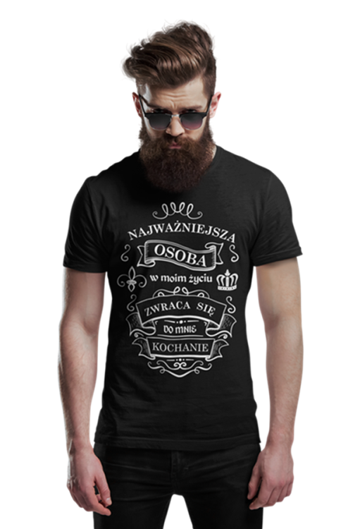 koszulka dla chłopaka najawazniejzea osoba w moim zyciu zwraca się do mnie kochanie.png