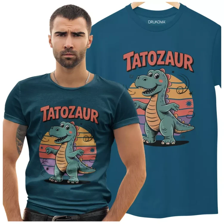 KOSZULKA dla Taty z dinozaurem na Dzień Ojca z napisem Tatozaur petrol blue (1).webp