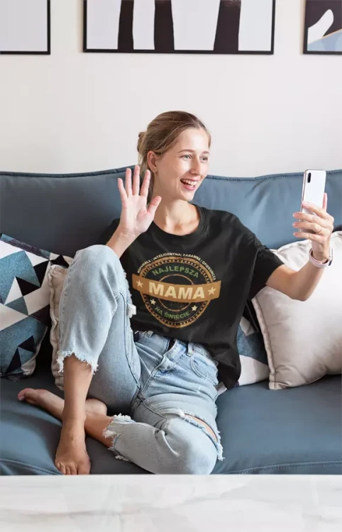 KOSZULKA dla Mamy Z KOLOROWYM NADRUKIEM na Dzień Matki WSPANIAŁA  INTELIGENTNA  ZABAWNA  OPIEKUŃCZA Najlepsza Mama na świecie kolor czarny (1).webp