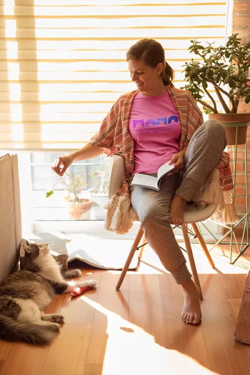 KOSZULKA dla Mamy Z KOLOROWYM NADRUKIEM na Dzień Matki MAMA najlepsza w całej galaktyce kolor różowy (8).webp