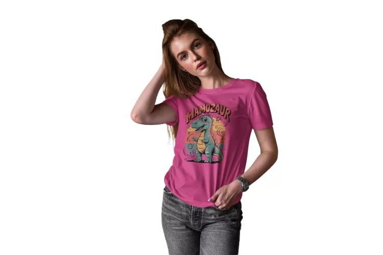 KOSZULKA dla Mamy na Dzień Matki z dinozaurem z napisem MAMOZAUR kolor RÓŻOWY (4).webp