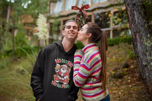 BLUZA Z KAPTUREM ŚWIĄTECZNA PREZENT MIKOŁAJKOWY Z NAPISEM HO HO HO NA PIWO (1).webp