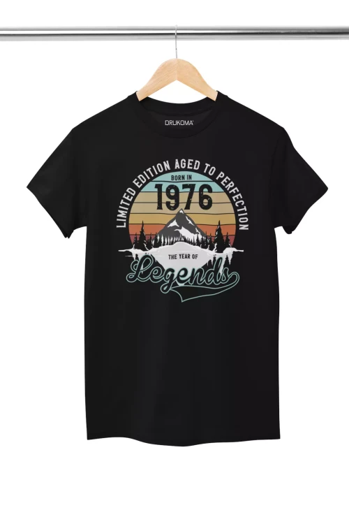 Koszulka na urodziny na 50 PIĘĆDZIESIĄTKĘ z napisem LIMITED EDITION AGED TO PERFECTION BORN IN 1976 THE YEAR OF LEGENDS (3).webp