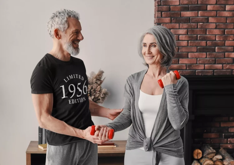 Koszulka na 70 lat urodziny siedemdziesiąte urodziny z napisem 1956 Limited Edition (1).webp