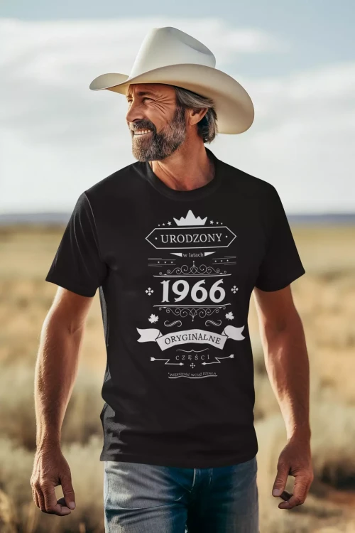 Koszulka na urodziny na 60 sześćdziesiątkę z napisem Urodzony w latach 1966 oryginalne części większość wciąż działa  (1).webp