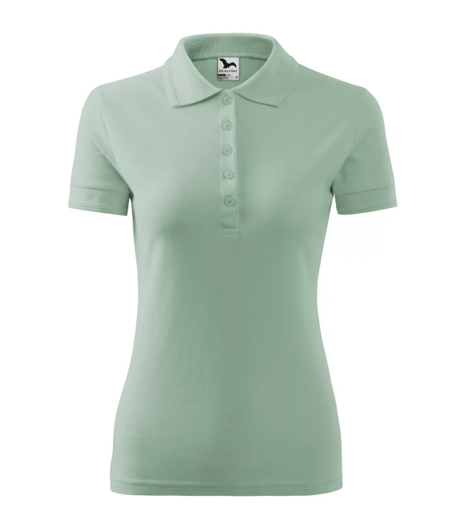 Koszulka polo z logo na sercu i plecach damska z nadrukiem logo firmy 200g 210 kolor C9 SAGE koszulka polo (2).webp