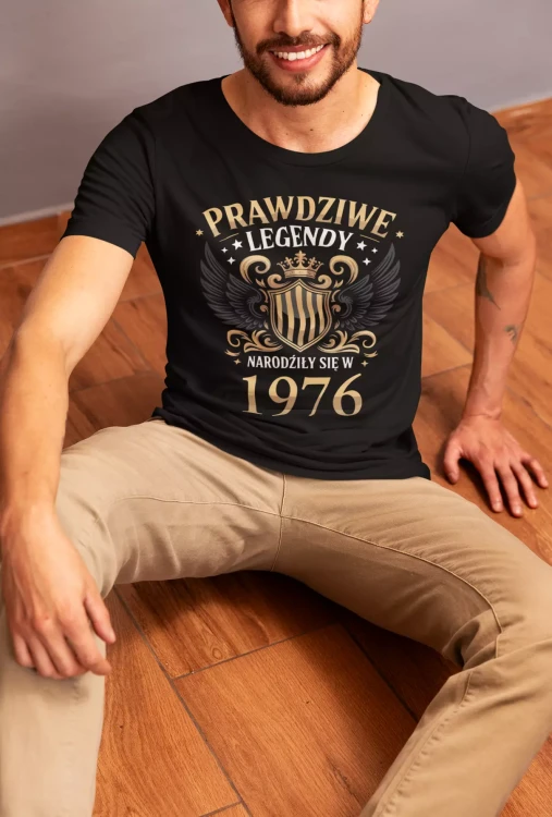 Koszulka na urodziny na 50 PIĘĆDZIESIĄTKĘ z napisem PRAWDZIWE LEGENDY NARODZIŁY SIĘ W 1976 (4).webp