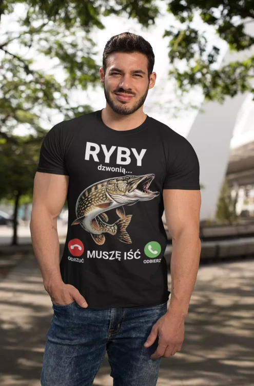 KOSZULKA ZABAWNA NA KAŻDĄ OKAZJE Z NAPISEM RYBY DZWONIĄ MUSZĘ IŚĆ ODRZUĆ ODBIERZ (3).webp
