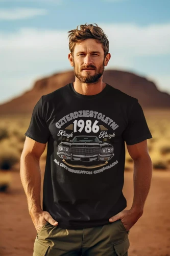 Koszulka na urodziny na 40 CZERDZISTKĘ z napisem CZTERDZIESTOLETNI KLASYK 1986 NA ORYGINALNYCH CZĘŚCIACH (1).webp